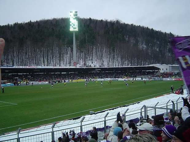 33 im Spiel