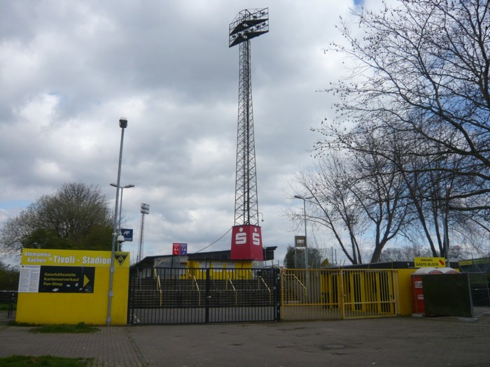 BS01 Gästeeingang Merowinger Strasse