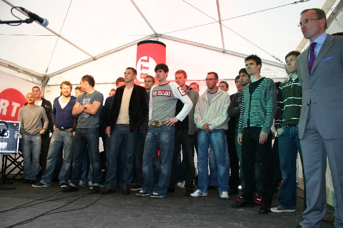 Letztes Gruppenfoto des FCE-Team 2007/08