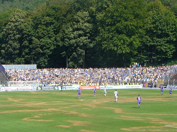 024 gut gefüllter Gästeblock