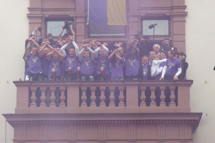 Durfte auch nicht fehlen, die gekreuzten Hämmer