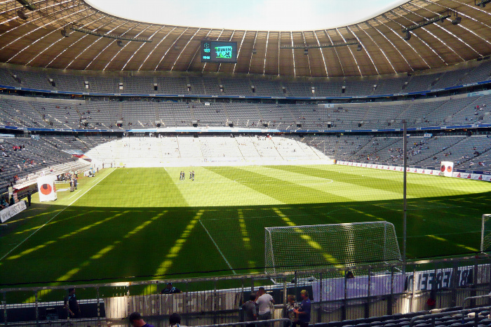 Blick aus dem Gästeblock vor dem Spiel