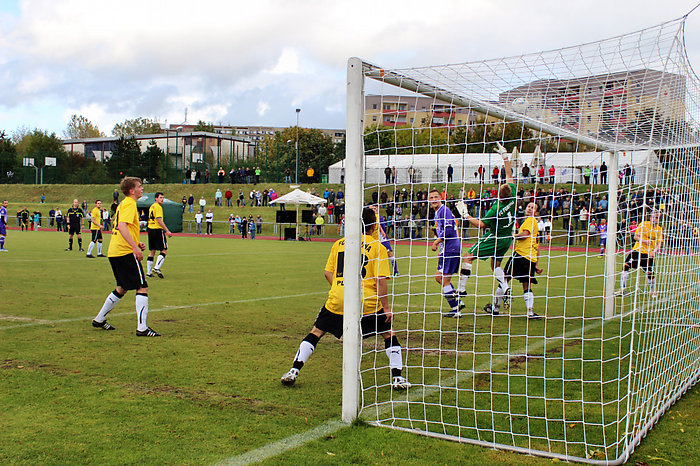 06 Enrico Kern scheitert an Fortuna Keeper Benjamin Benkert