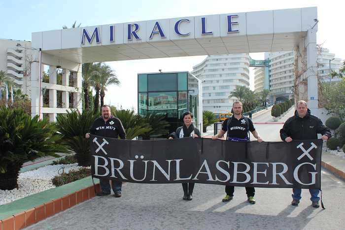 Fahnenparade 1 - zum 2. Testspiel