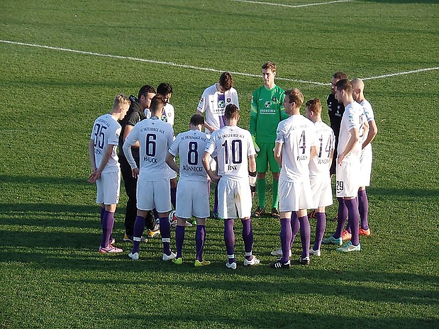 352-Tommy und sein Team der 2. Halbzeit.
