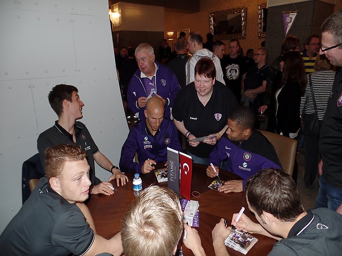 367-Fanabend am Montagabend im Titanic Hotel.