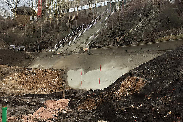 8. KW 2016 Die Bergsicherung Schneeberg hat die Hangsicherung aus Spritzbeton hergestellt. Foto: Röckert